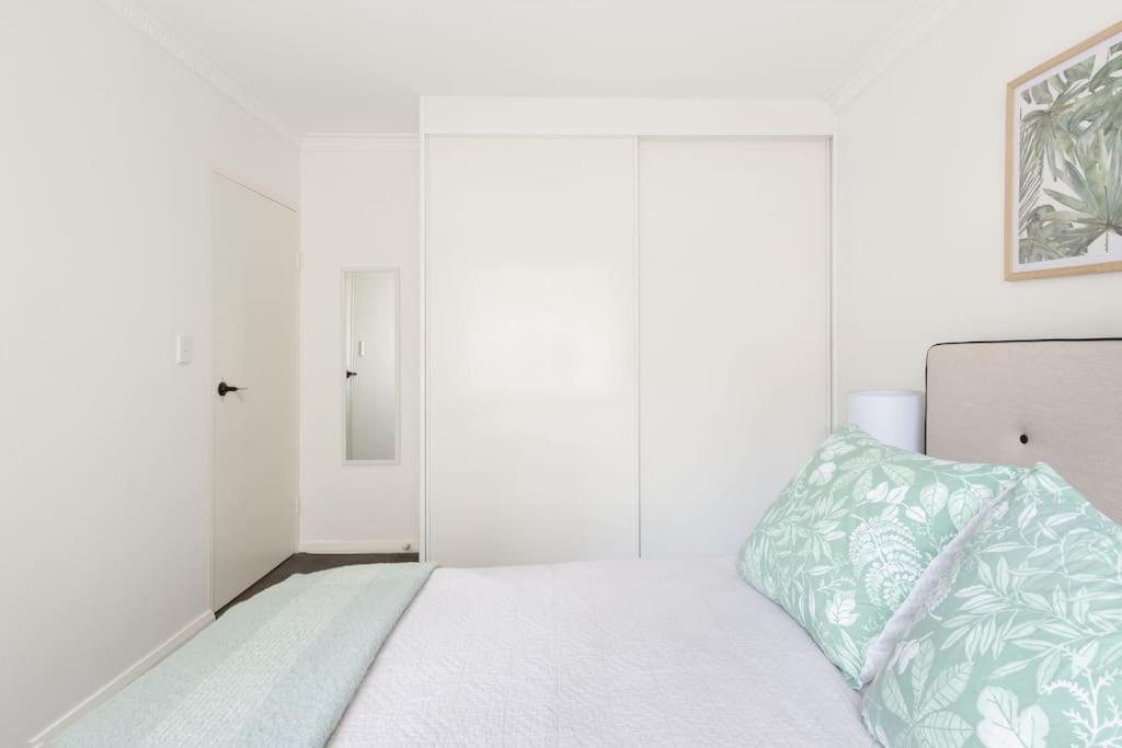 Апартаменти Harbourside Style, 2 Bed, A/C, Pool -Elizabeth Bay Сідней Екстер'єр фото
